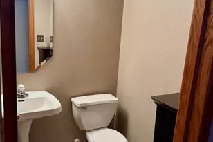 6827 Falcon Dr, Schererville, IN 46375 - Photo 8