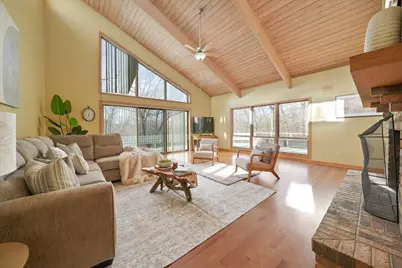 2828 Lakewood Trail, Chesterton, IN 46304 - Photo 2