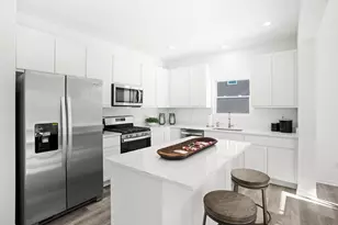 10395 California St, Crown Point, IN 46307 - Photo 8