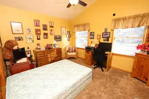 322 Valley Ct, Lowell, IN 46356 - Photo 14