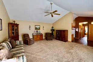 322 Valley Ct, Lowell, IN 46356 - Photo 8