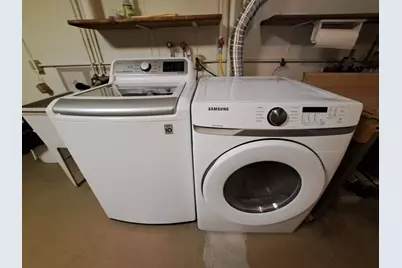 8400 Forest Avenue, Gary, IN 46403 - Photo 24