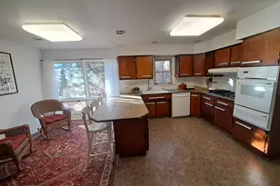 8400 Forest Ave, Gary, IN 46403 - Photo 4