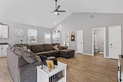 8831 W 1225 N, Demotte, IN 46310 - Photo 8