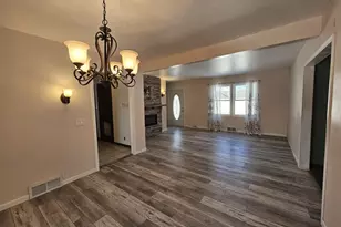 408 Hancock Ave, North Judson, IN 46366 - Photo 4