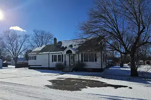 408 Hancock Ave, North Judson, IN 46366 - Photo 2