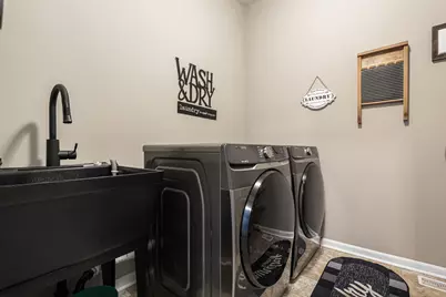 2400 Dowling Street, Valparaiso, IN 46385 - Photo 14