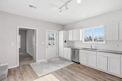 105 S Kimball Street, Kouts, IN 46347 - Photo 4