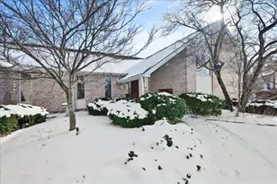 1755 Clifty Creek Ct, Valparaiso, IN 46385 - Photo 2