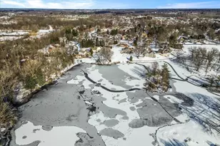 1755 Clifty Creek Ct, Valparaiso, IN 46385 - Photo 4