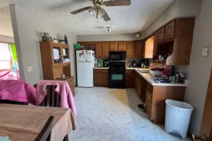 1217 Daisy St SE, Demotte, IN 46310 - Photo 4