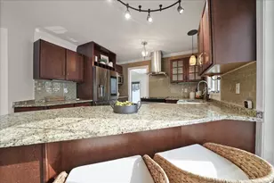 1055 Mission Hills Ct, Chesterton, IN 46304 - Photo 8