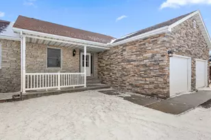 11609 Salyer Dr, Wheatfield, IN 46392 - Photo 2