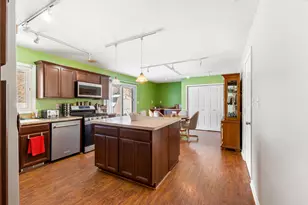 1749 Green Meadow Ln, Chesterton, IN 46304 - Photo 8