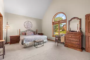 431 Hilbrich Dr, Schererville, IN 46375 - Photo 16