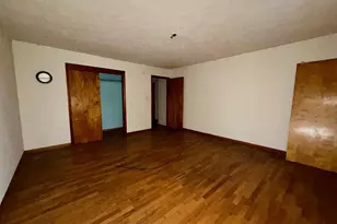 58475 Crumstown Hwy, South Bend, IN 46619 - Photo 8