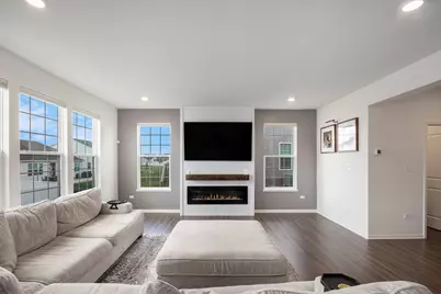 2120 E 110th Lane, Crown Point, IN 46307 - Photo 8