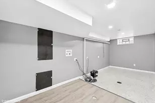 1025 Wallace St, Gary, IN 46404 - Photo 14