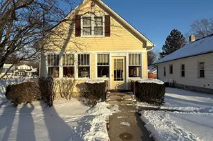 723 Lincoln St, Hobart, IN 46342 - Photo 1