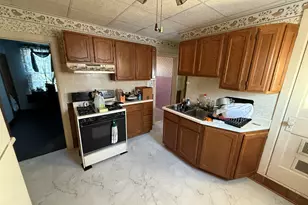 723 Lincoln St, Hobart, IN 46342 - Photo 6