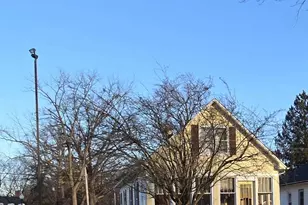 723 Lincoln St, Hobart, IN 46342 - Photo 2