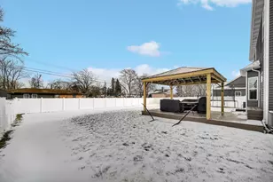 1761 Gurney St, Hobart, IN 46342 - Photo 20