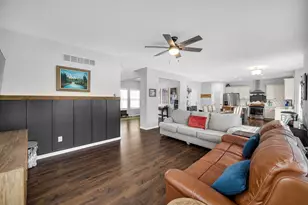 1761 Gurney St, Hobart, IN 46342 - Photo 8