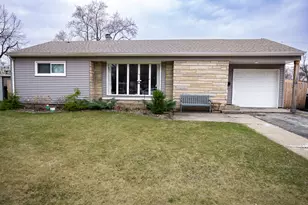 903 S Main St, Crown Point, IN 46307 - Photo 2