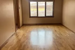 5 Sycamore Ln, Hobart, IN 46342 - Photo 6