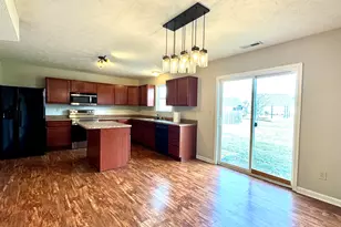 6451 Enclave Ct, Greenwood, IN 46143 - Photo 4