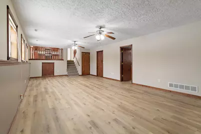 7800 Eider Avenue, Hobart, IN 46342 - Photo 22