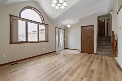 7800 Eider Avenue, Hobart, IN 46342 - Photo 8