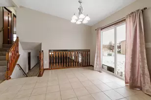 7800 Eider Ave, Hobart, IN 46342 - Photo 6