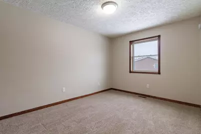 7800 Eider Avenue, Hobart, IN 46342 - Photo 18