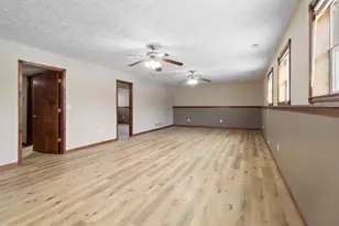 7800 Eider Ave, Hobart, IN 46342 - Photo 24