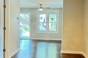 727 Water St, Hobart, IN 46342 - Photo 6