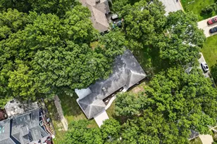 2711 Edgewood Dr, Dyer, IN 46311 - Photo 38