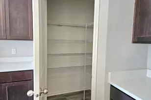 10478 Morse Pl, Saint John, IN 46373 - Photo 8