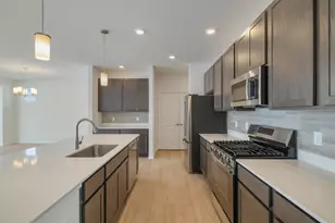 3209 Hilltop Rd, Valparaiso, IN 46385 - Photo 10