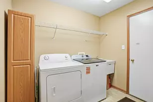 2952 Freedom Cir, Crown Point, IN 46307 - Photo 18