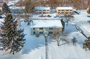 2201 Sturdy Rd, Valparaiso, IN 46383 - Photo 6