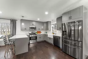 111 E Young St, Hanna, IN 46340 - Photo 8