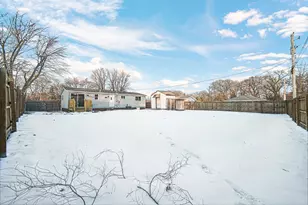 81 Lincoln Ave, Hobart, IN 46342 - Photo 22