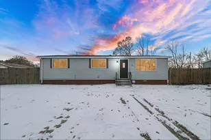 81 Lincoln Ave, Hobart, IN 46342 - Photo 1