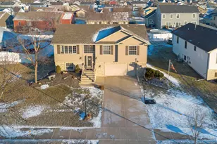 822 Seminole Dr, Lowell, IN 46356 - Photo 1