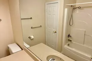 9814 Wildwood Ct, Highland, IN 46322 - Photo 12