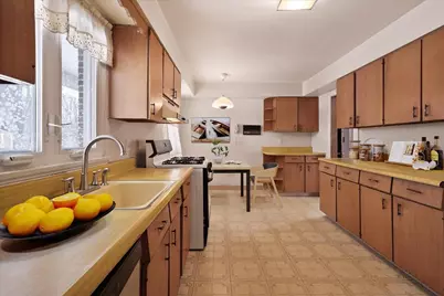 241 E 11th Place, Hobart, IN 46342 - Photo 12