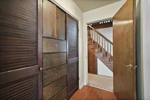 241 E 11th Pl, Hobart, IN 46342 - Photo 14