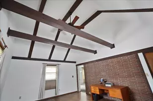 241 E 11th Pl, Hobart, IN 46342 - Photo 10