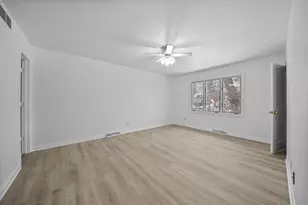 202 Beverly Ln, Hobart, IN 46342 - Photo 14